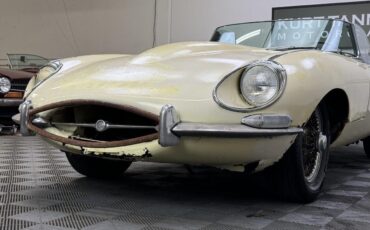 Jaguar-E-Type-Cabriolet-1968-6