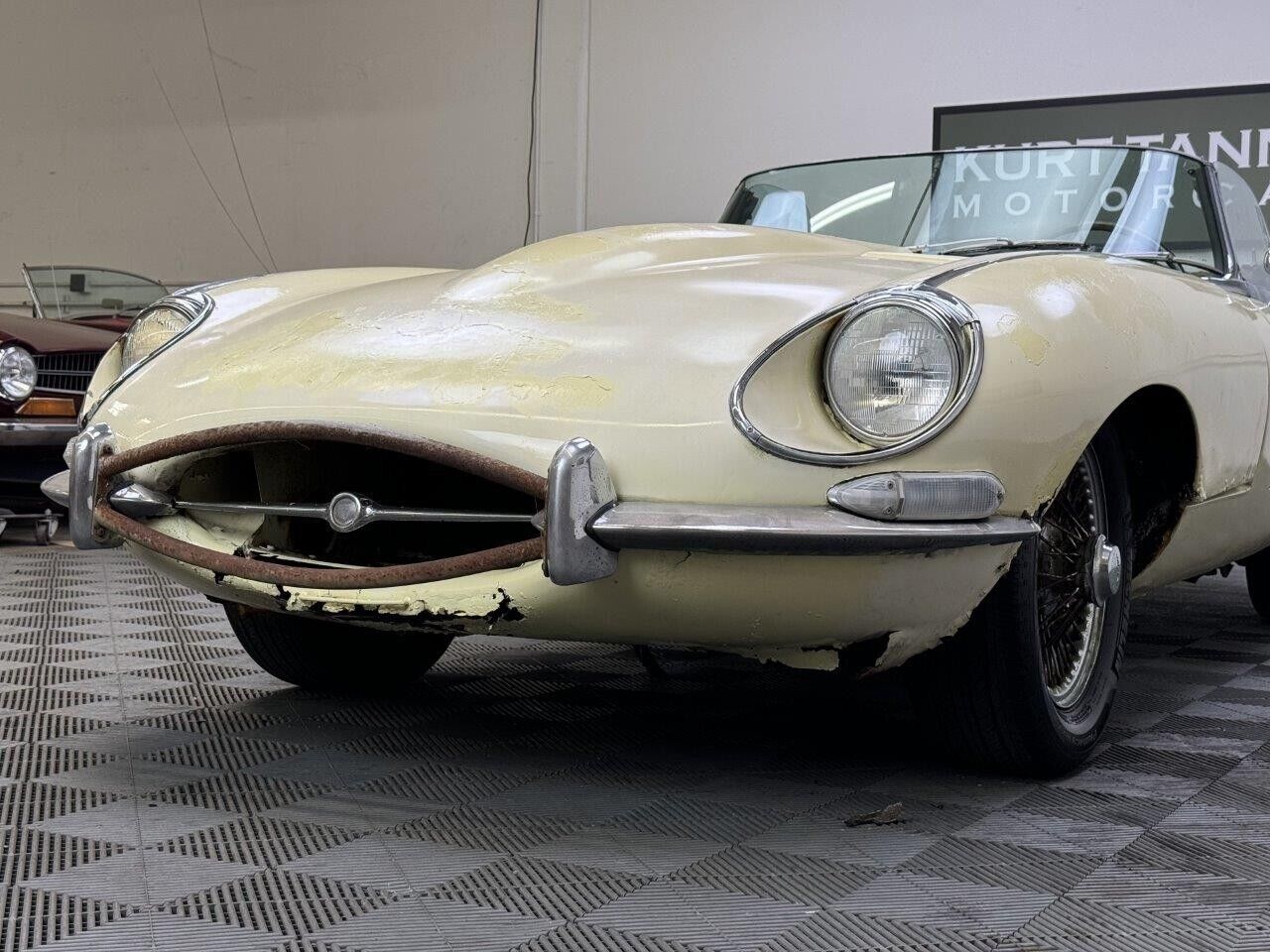 Jaguar-E-Type-Cabriolet-1968-6