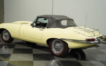 Jaguar-E-Type-Cabriolet-1968-7