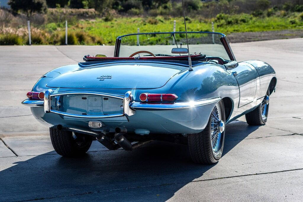 Jaguar-E-Type-Cabriolet-1968-7