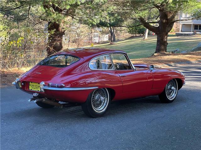 Jaguar-E-Type-Coupe-1963-11