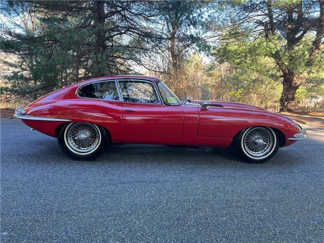 Jaguar-E-Type-Coupe-1963-12