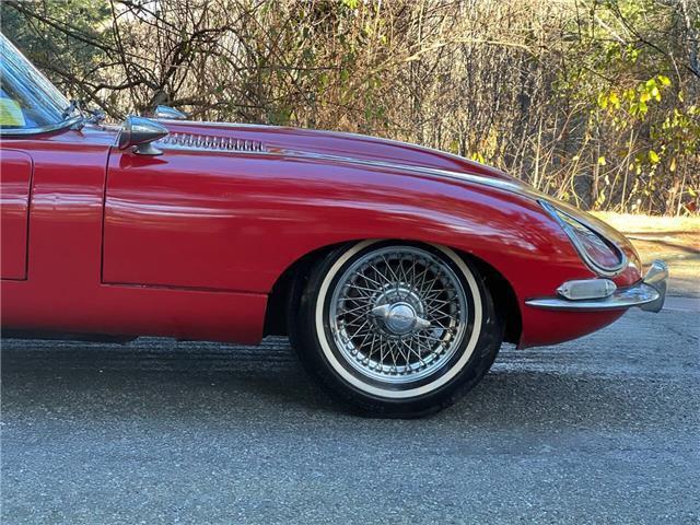 Jaguar-E-Type-Coupe-1963-13