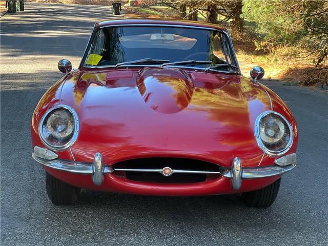 Jaguar-E-Type-Coupe-1963-2