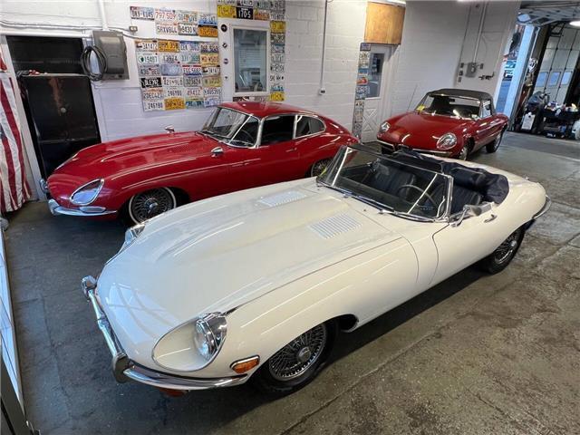 Jaguar-E-Type-Coupe-1963-24