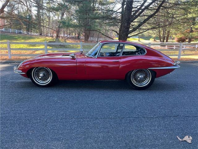 Jaguar-E-Type-Coupe-1963-6