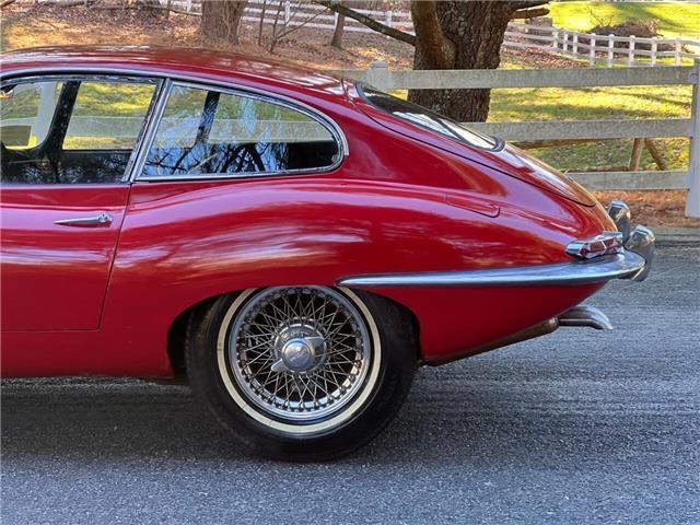 Jaguar-E-Type-Coupe-1963-8