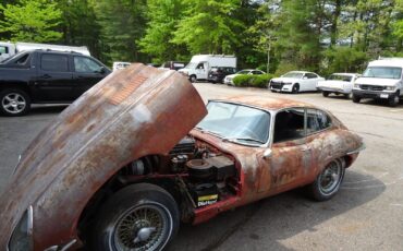 Jaguar-E-Type-Coupe-1964-4