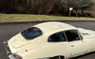 Jaguar-E-Type-Coupe-1967-4