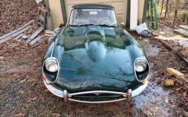 Jaguar-E-Type-Coupe-1967-8