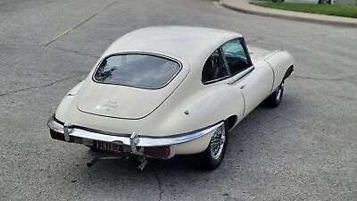 Jaguar-E-Type-Coupe-1969-6