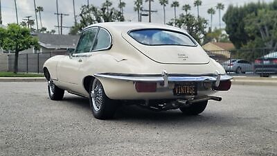 Jaguar-E-Type-Coupe-1969-8