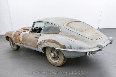 Jaguar-E-Type-Fixed-Head-Coupe-1970-4