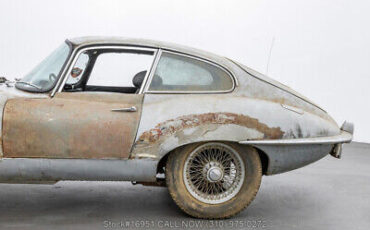 Jaguar-E-Type-Fixed-Head-Coupe-1970-9