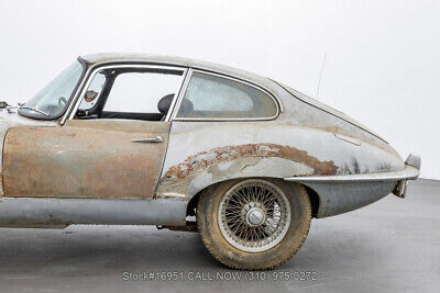 Jaguar-E-Type-Fixed-Head-Coupe-1970-9