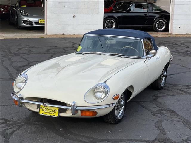 Jaguar-E-Type-Roadster-1971-19