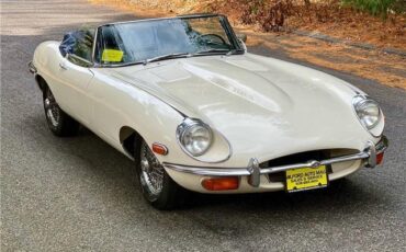 Jaguar-E-Type-Roadster-1971-2