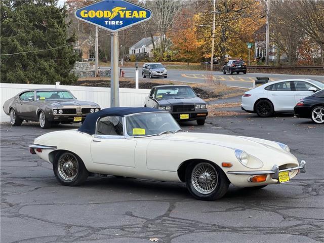 Jaguar-E-Type-Roadster-1971-22