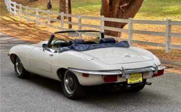 Jaguar-E-Type-Roadster-1971-8