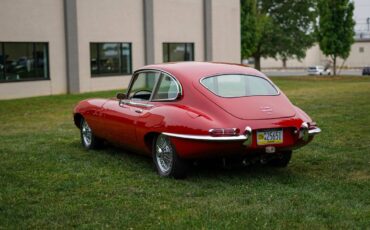 Jaguar-E-type-1968-3