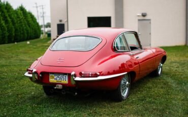 Jaguar-E-type-1968-5