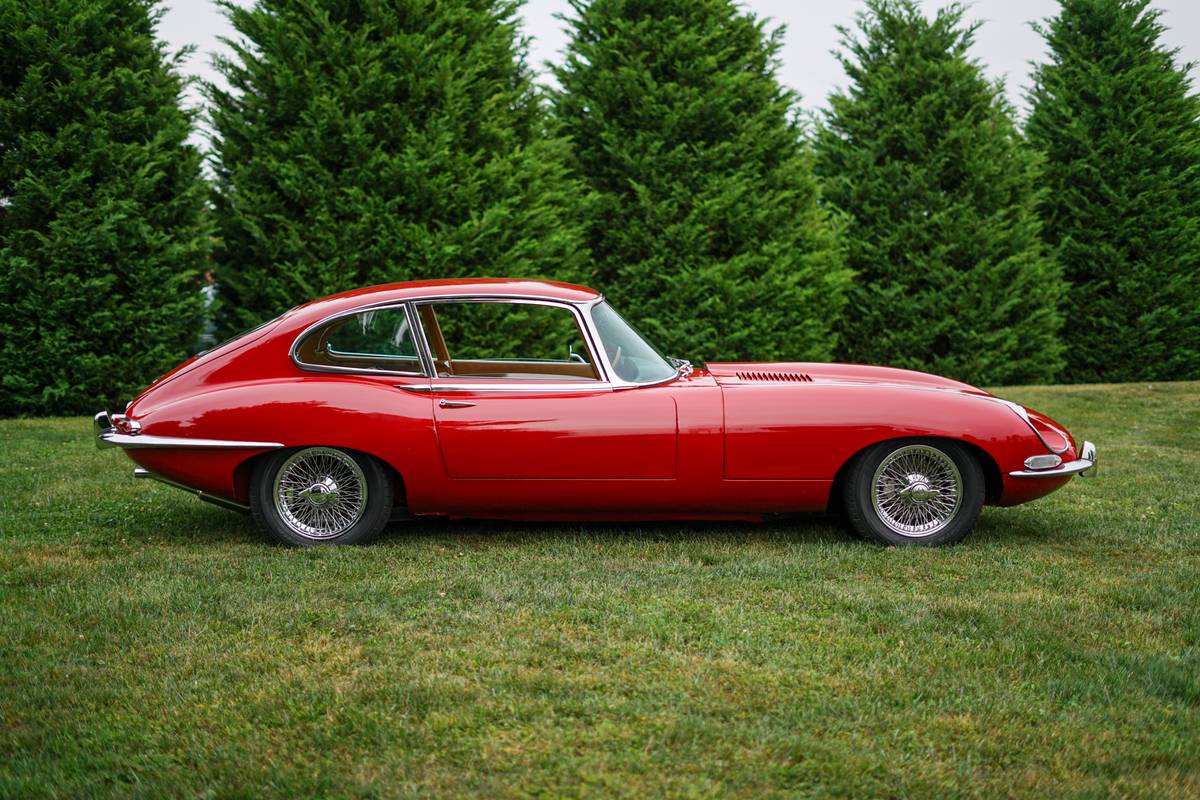 Jaguar-E-type-1968-6