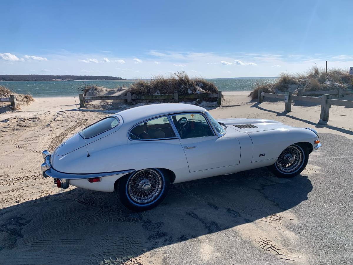 Jaguar-E-type-1970-1