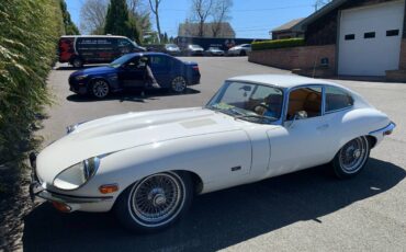 Jaguar-E-type-1970-21