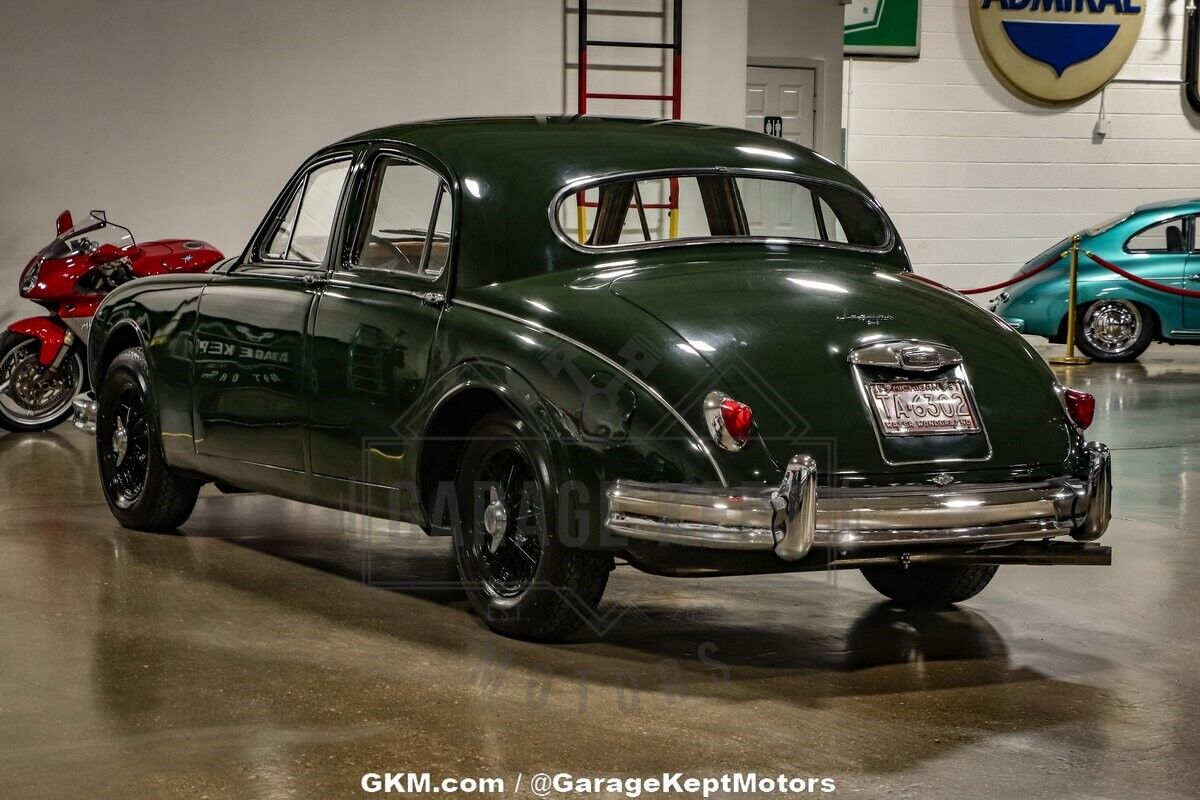 Jaguar-Mark-I-Coupe-1957-11