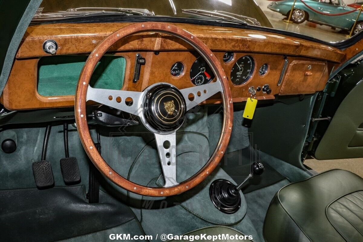 Jaguar-Mark-I-Coupe-1957-3