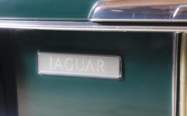 Jaguar-XJ-Berline-1993-19