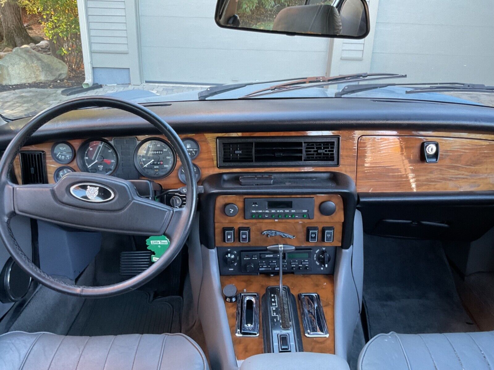 Jaguar-XJ6-1987-18