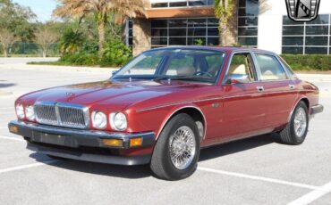 Jaguar-XJ6-1989-3