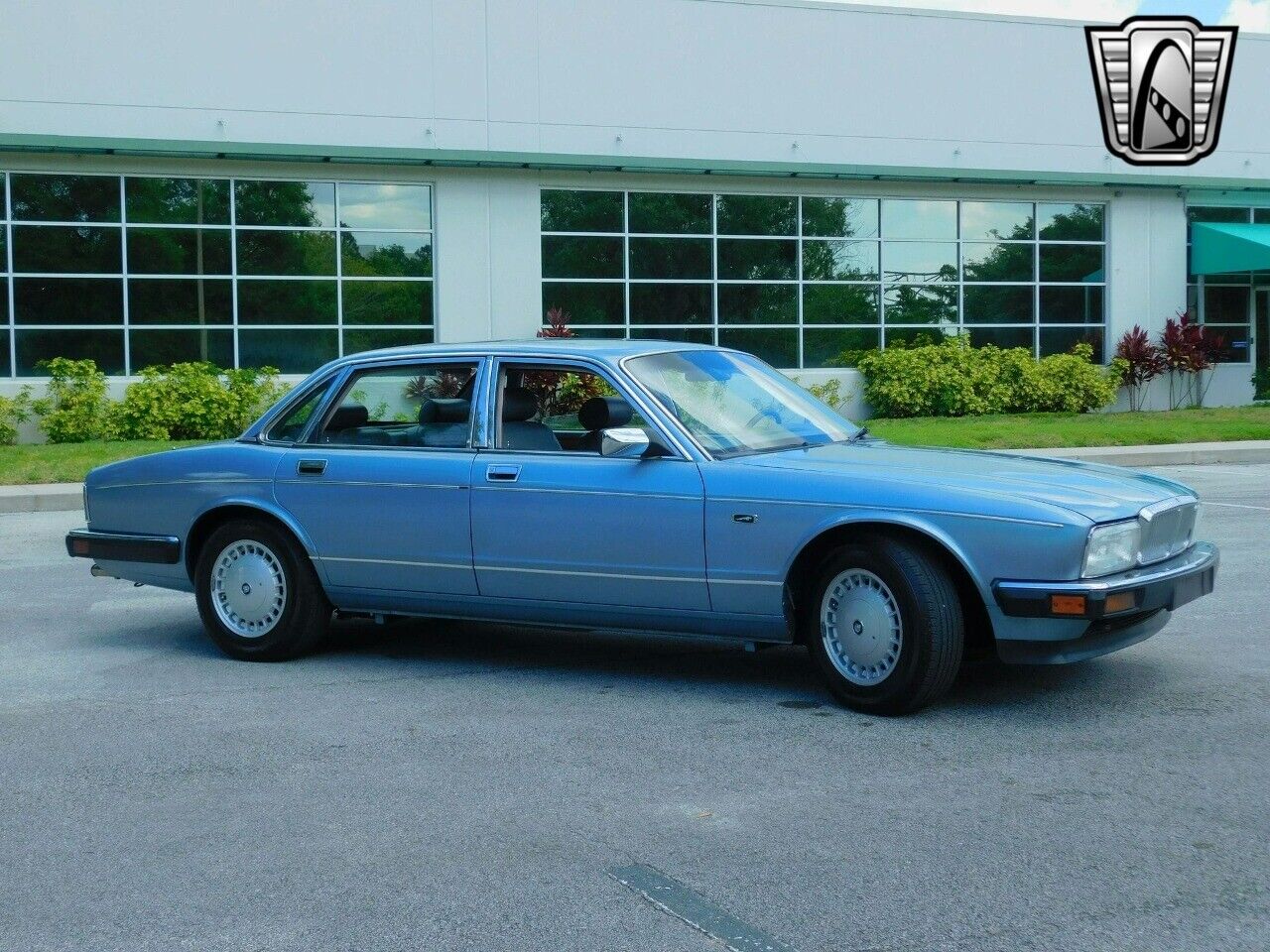 Jaguar-XJ6-1991-7