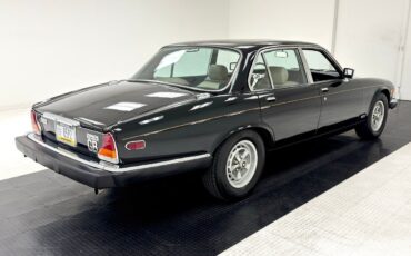 Jaguar-XJ6-Berline-1984-4