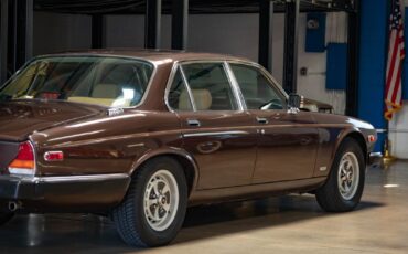 Jaguar-XJ6-Berline-1986-22