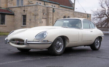 Jaguar-XK-1967-11