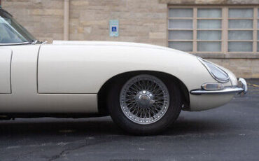 Jaguar-XK-1967-8