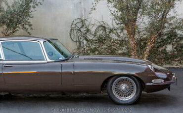 Jaguar-XK-1968-9