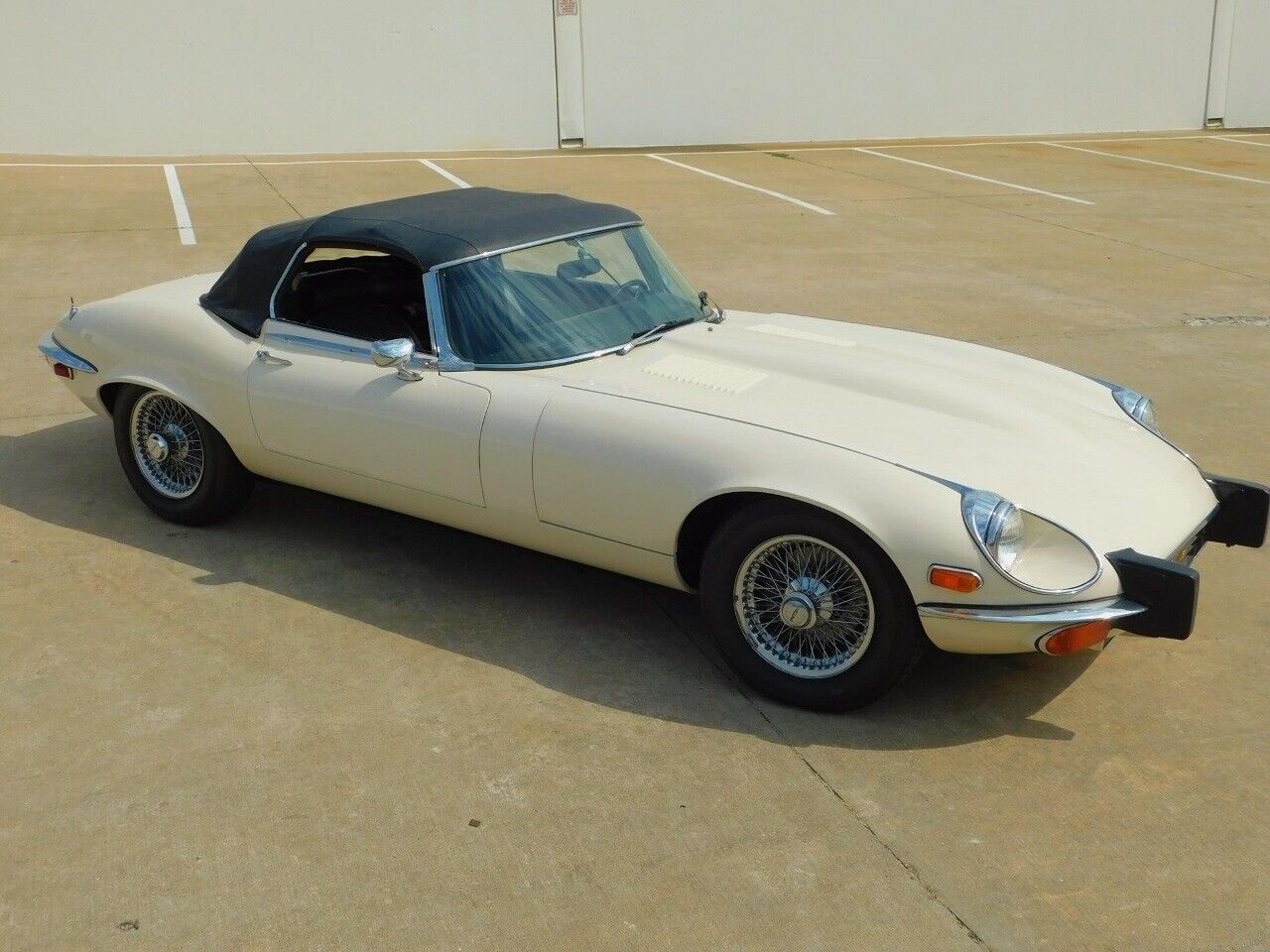 Jaguar-XK-1974-10