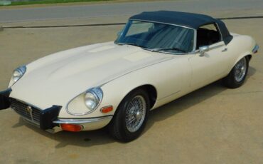 Jaguar-XK-1974-9