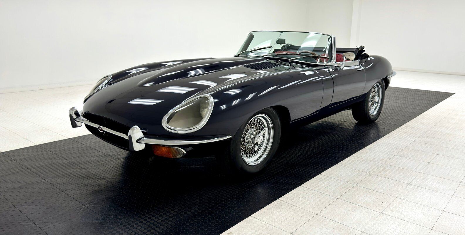 Jaguar-XK-Cabriolet-1969-2