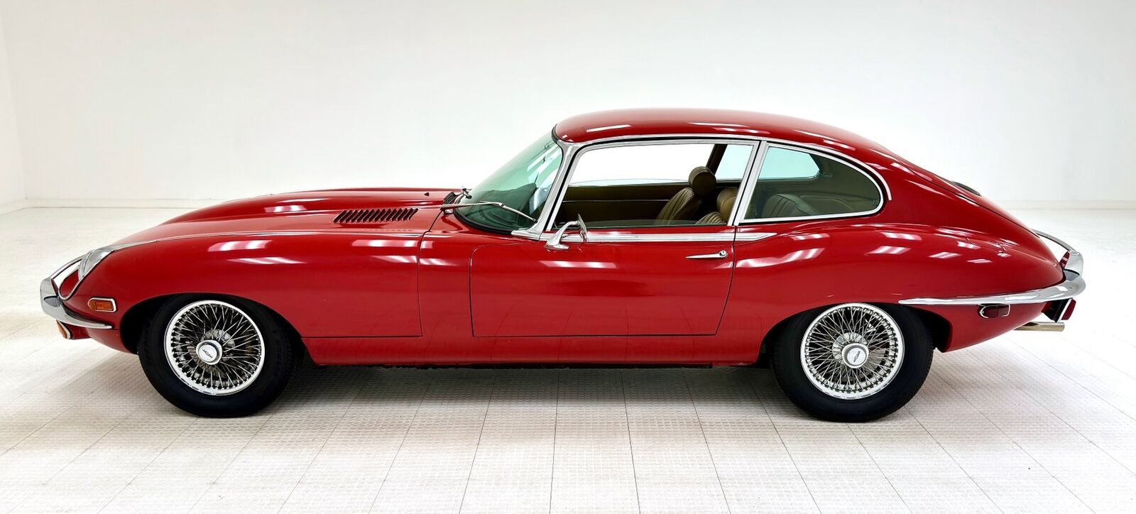 Jaguar-XK-Coupe-1969-1