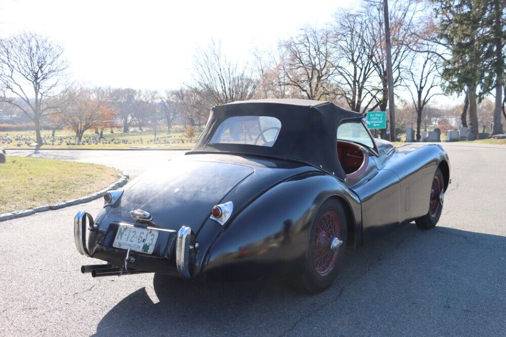 Jaguar-XK120-Roadster-1953-4