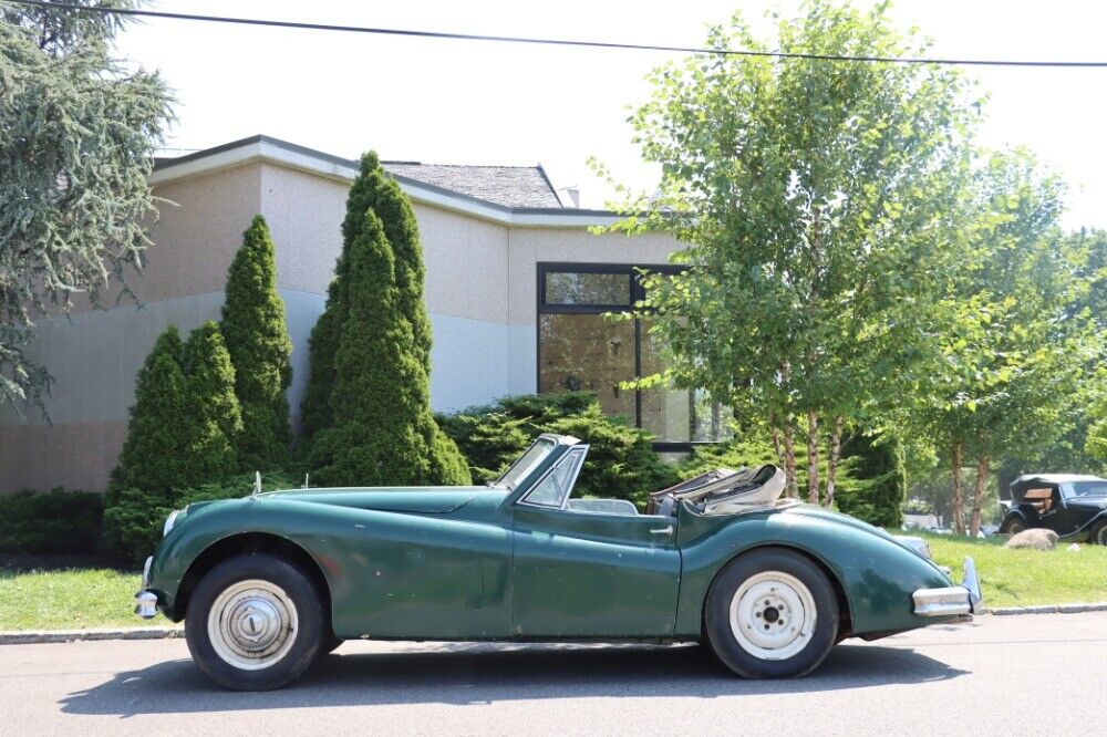 Jaguar-XK140-DHC-1956-3