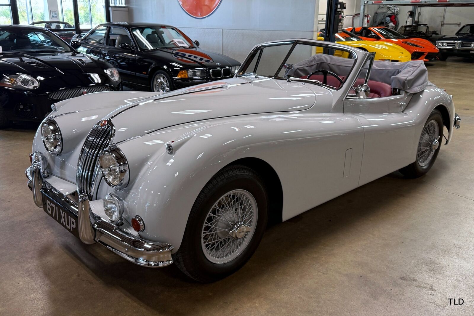 Jaguar-XK140-SE-DHC-1955-2