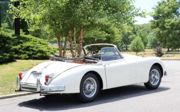 Jaguar-XK150-DHC-1961-4