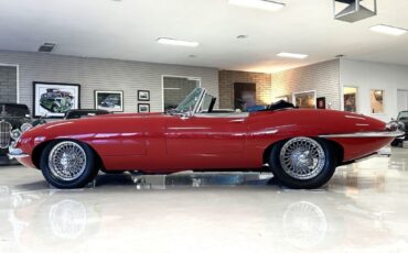 Jaguar-XKE-E-Type-Cabriolet-1962-12