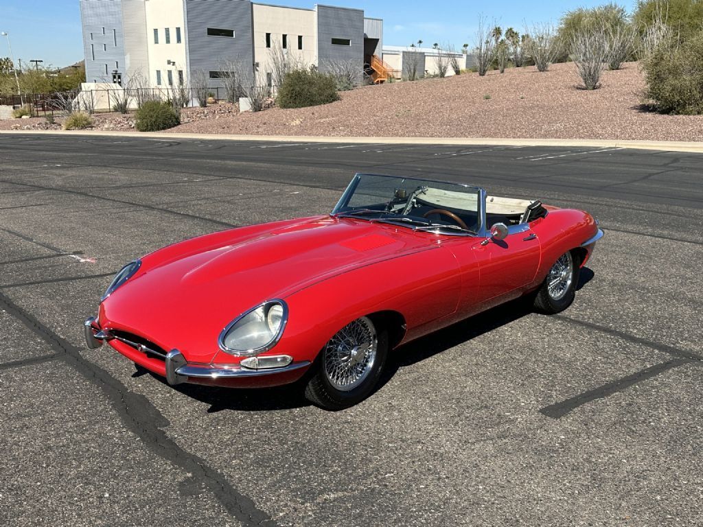 Jaguar-XKE-E-Type-Cabriolet-1962-2