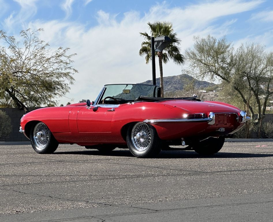 Jaguar-XKE-E-Type-Cabriolet-1962-5